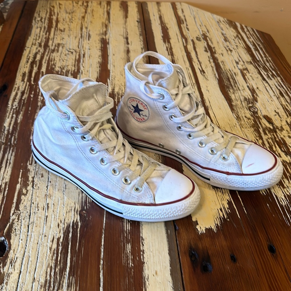 Converse high tops good condition lightly used